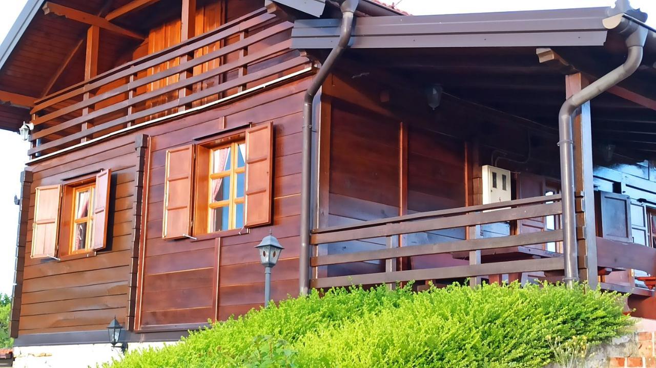 King'S Lodge Hrascina Exterior photo